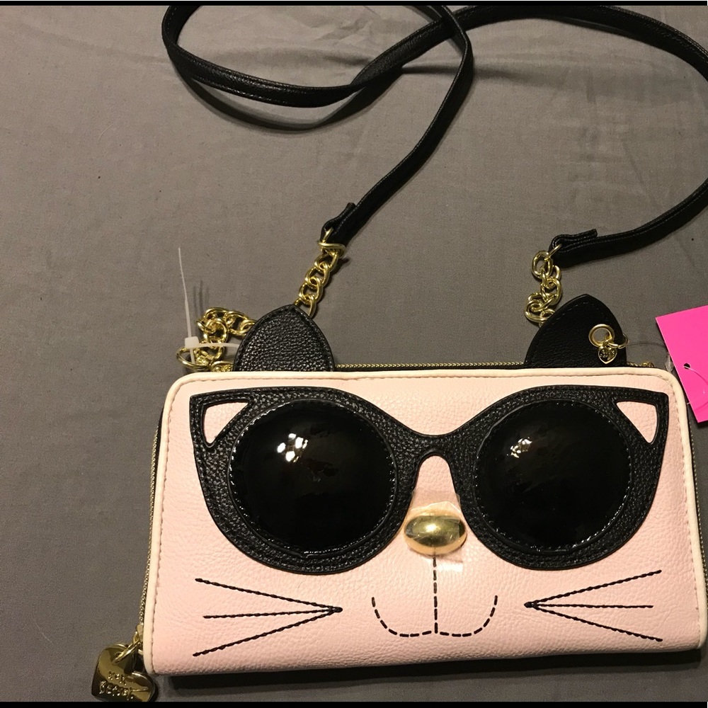 Adorable Betsey Johnson wallet w/shoulder strap
